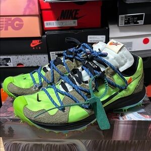 Nike Green and Black Trail Running Shoes